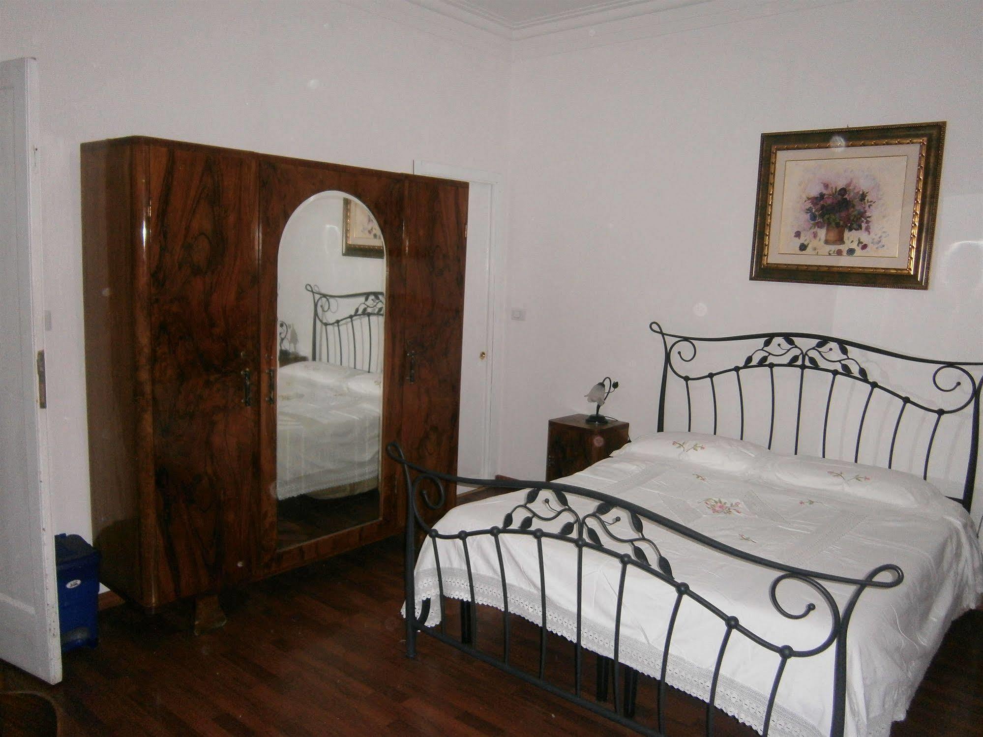 Lucky House Hotell Roma Eksteriør bilde