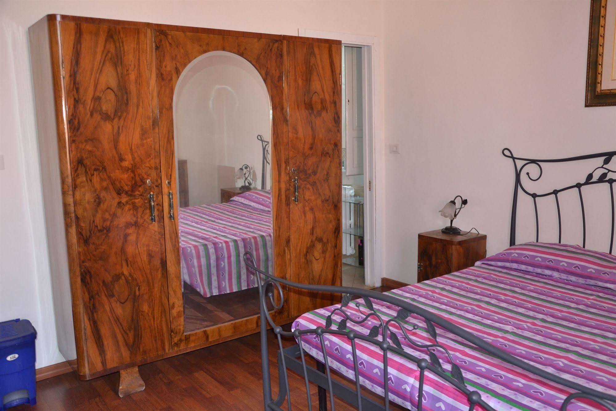Lucky House Hotell Roma Eksteriør bilde